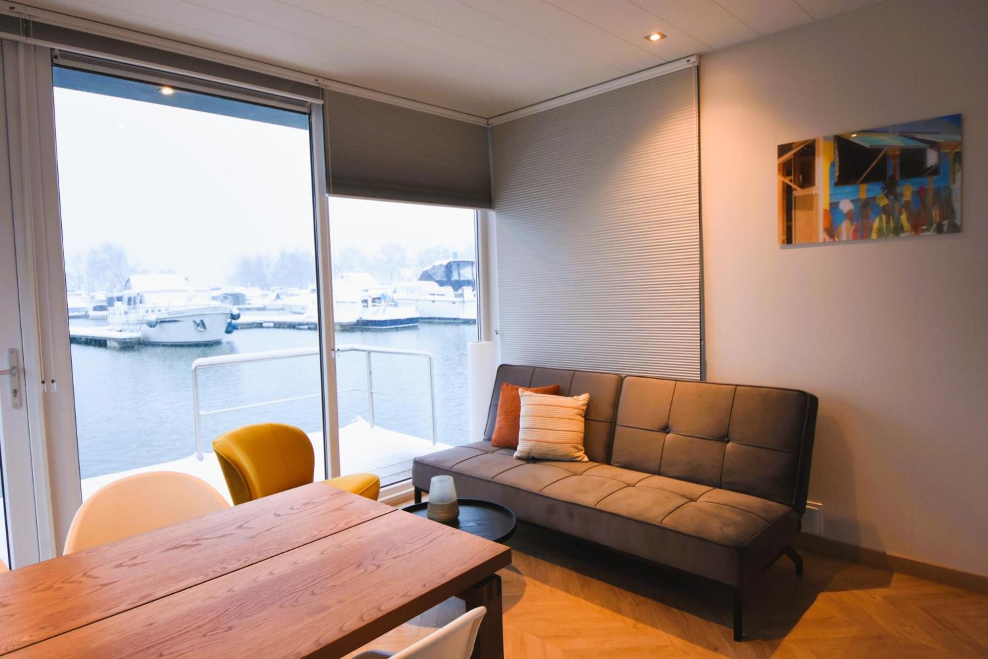 Houseboat Trinidad Hotel Maastricht Buitenkant foto